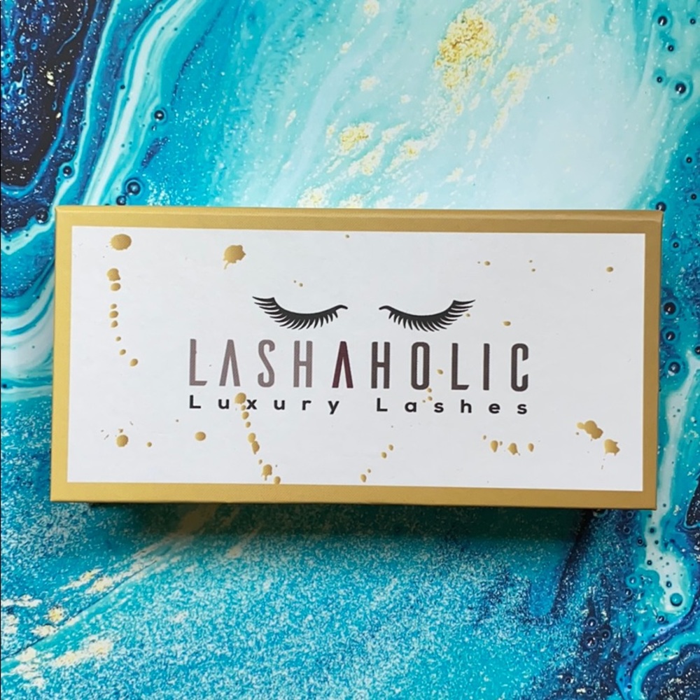 Lashaholic eyelashes
